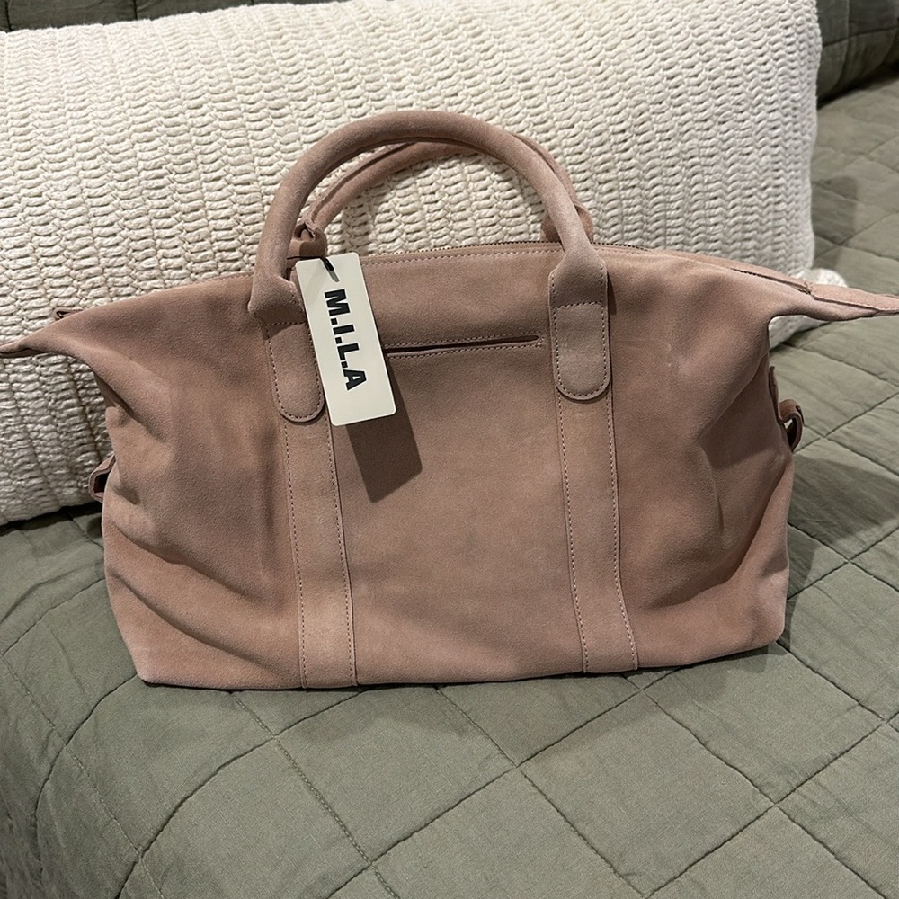 Lovely pinky-cream tote. Roomy interior. NWT.